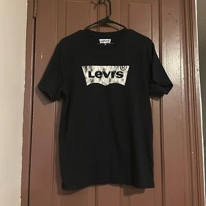 Levi’s Graphic Shirt